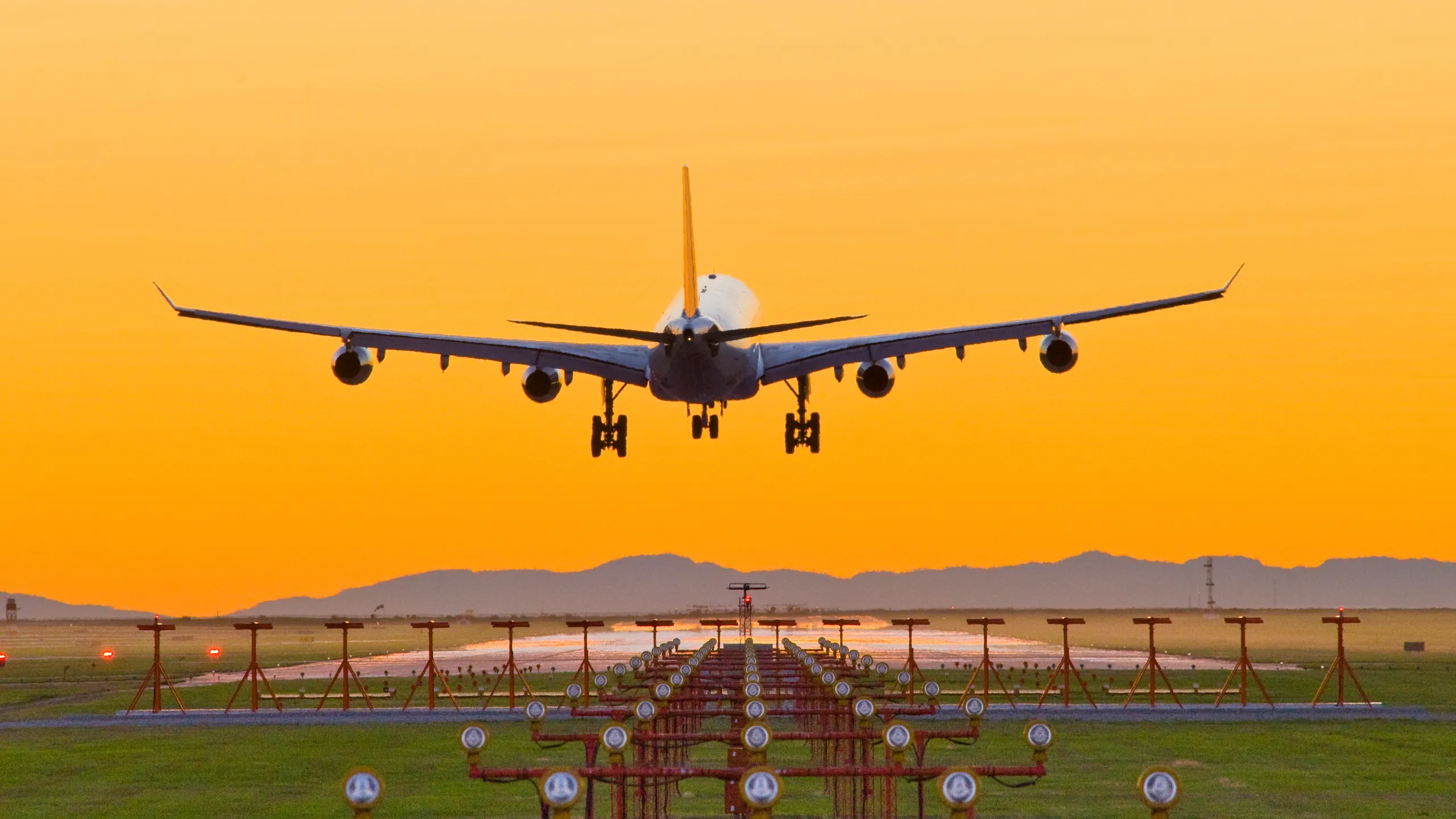 How to find cheap flight deals